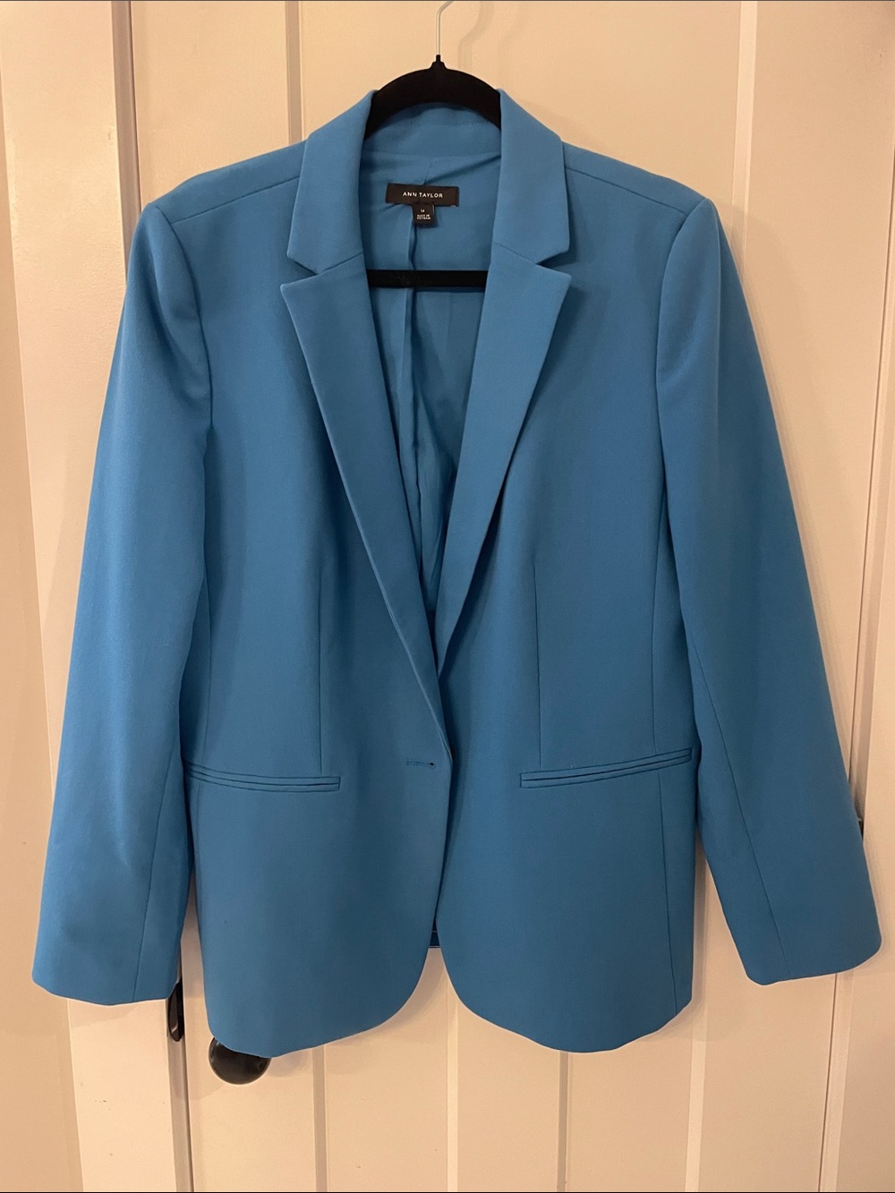 Ann Taylor Women’s Blue Tailored Blazer